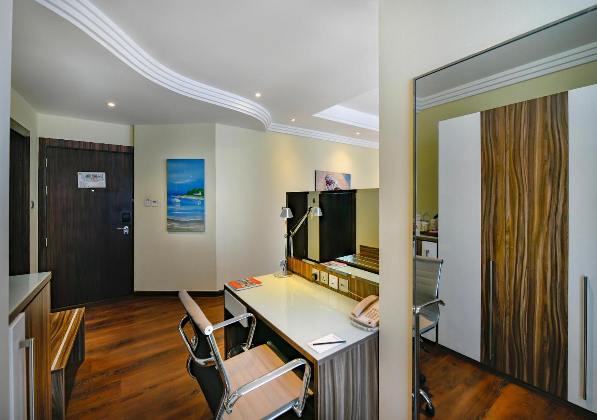 Swiss-Belhotel Seef Bahrain Манама Экстерьер фото