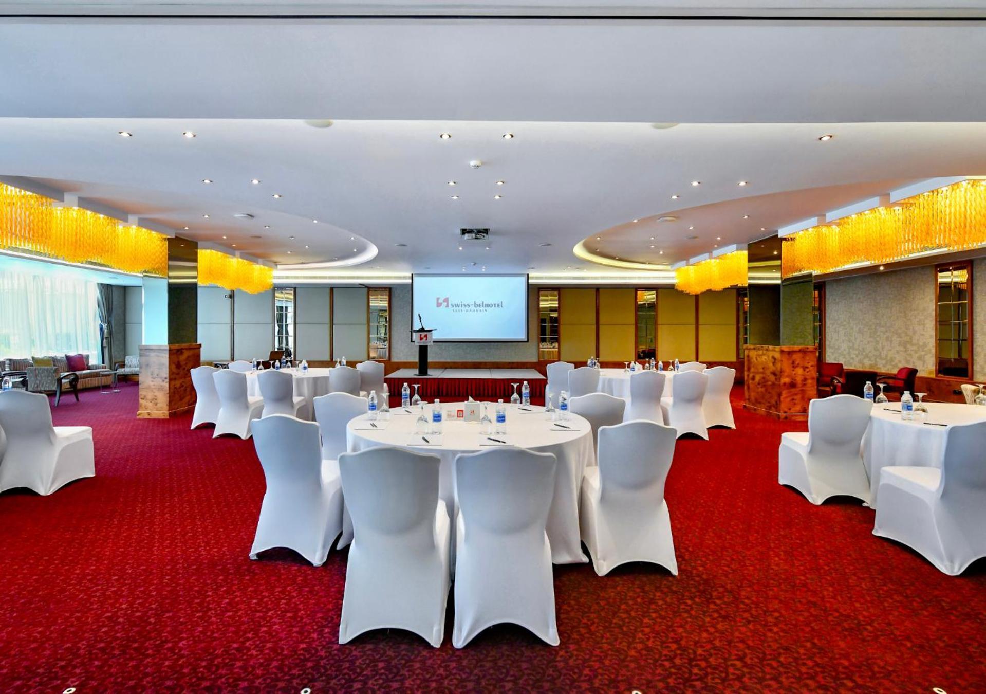 Swiss-Belhotel Seef Bahrain Манама Экстерьер фото
