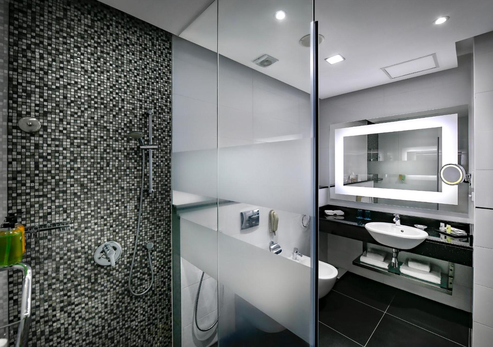 Swiss-Belhotel Seef Bahrain Манама Экстерьер фото